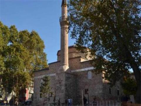 Simav'daki Nasuh Ağa Camisi'nin güçlendirme çalışmaları tamamlandı ve ibadete açıldı!
