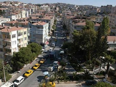  İzmir Karabağlar'da evlerin metrekaresi 800 TL!