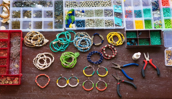 Beads & jewelry making materials with clear 50% discounted in Hobby Lobby shop's weekly catalog