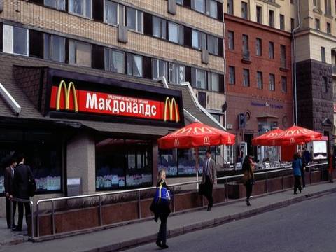 Rusya'da 4 McDoanld's şubesi geçici olarak kapandı!