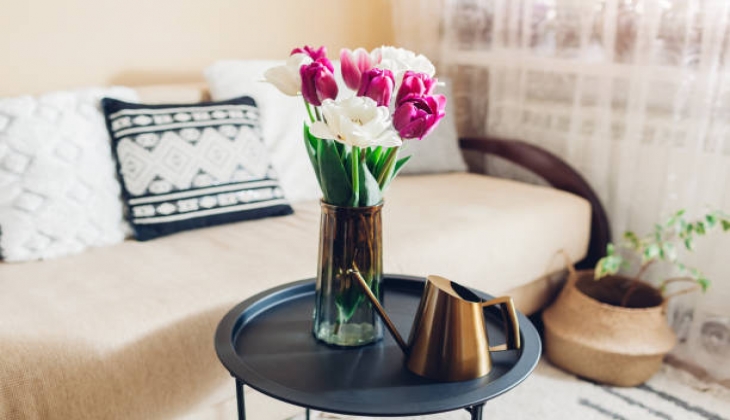  Modern and elegant vases with discount in The Home Depot stores 