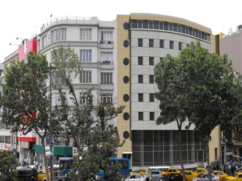  Ofis Lamartine Taksim'de kiralık ofislerin metrekaresi 28 dolar!