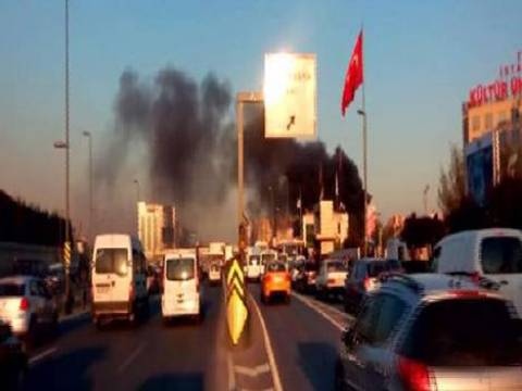 Ataköy Towers'ın şantiye alanında yangın!