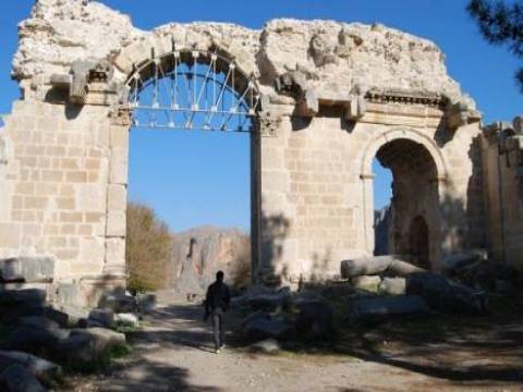 Kozan Anavarza Antik Kenti artık UNESCO Dünya Miras Listesi'nde!