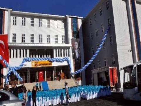 Bitlis Ziya Eren Spor Lisesi açıldı!