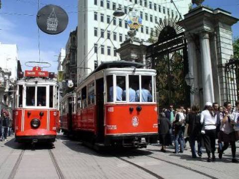  İstanbul'un elektrikli tramvayları 100 yaşında!