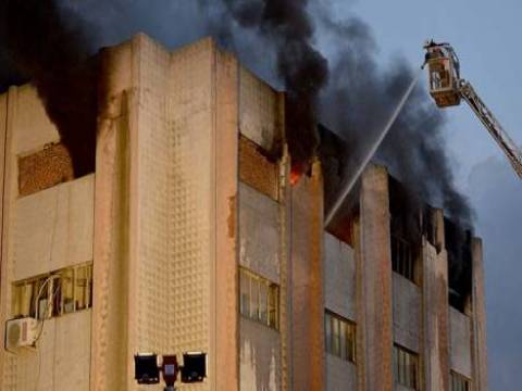  İstanbul Zeytinburnu ve Gaziantep'te iki ayrı fabrikada yangın!