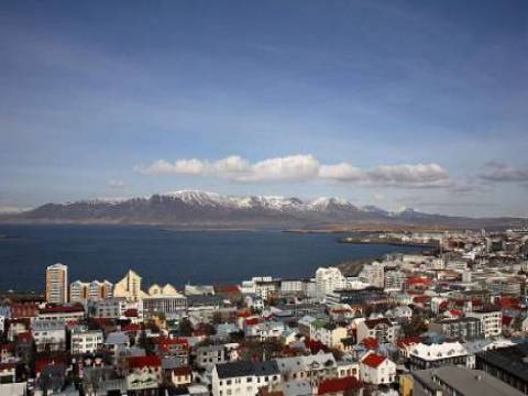 İzlanda'da konut kredisi borçları silinecek!