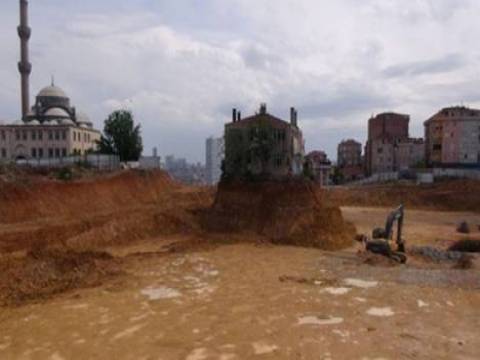 Fikirtepe'deki kentsel dönüşüm çalışmalarında yıkımlar ertelendi!