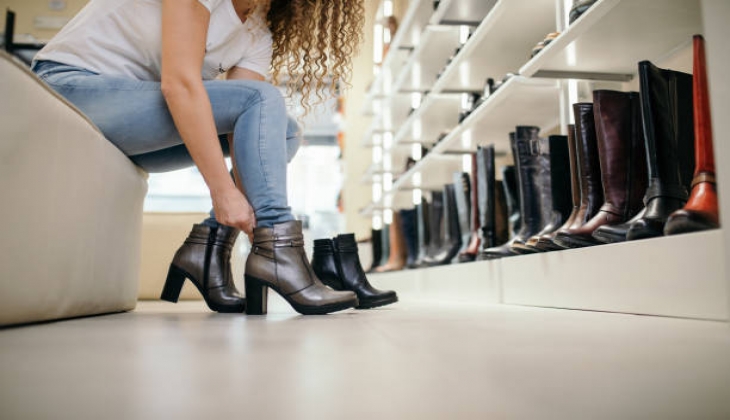  Last day! Up to $125 sale on women boots in Macy's shops