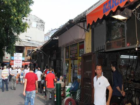 Bakırköy Demirciler Çarşısı'nın esnafları dükkanları boşaltıyor!