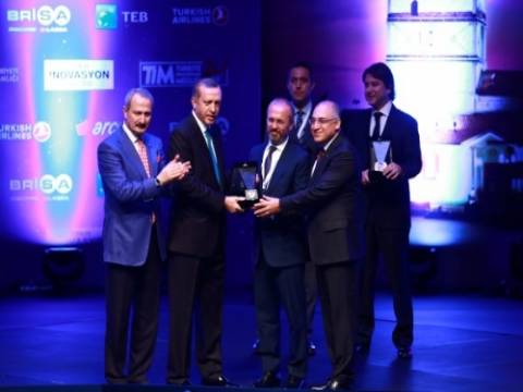 TEB, En Yenilikçi KOBİ ve Girişim Bankacılığı Ödülü aldı!