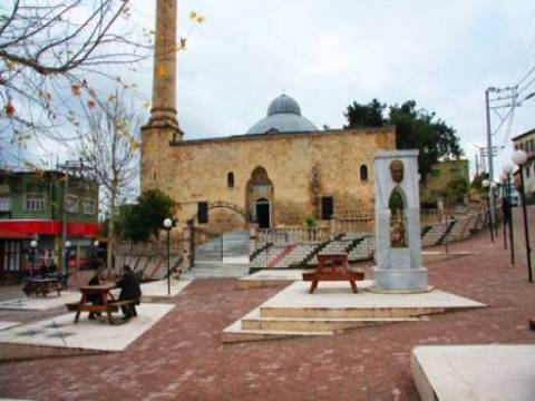 Adana Hoşkadem Camii ibadete açıldı!