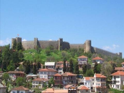 Makedonya'da 2 milyona yakın tapu tercüme ediliyor! 