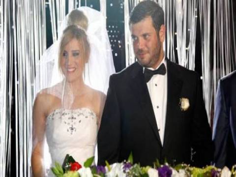  Torunlar İnşaat'ın sahibi Ajlan Yılmaz ve Nurten Acargil evlendi!