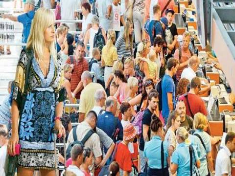  İstanbul'a her gün 30 bin turist geliyor!