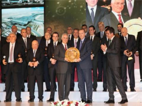  Türkiye'yi dünya 2'ncisi yapan 42 müteahhit ödüllendirildi!