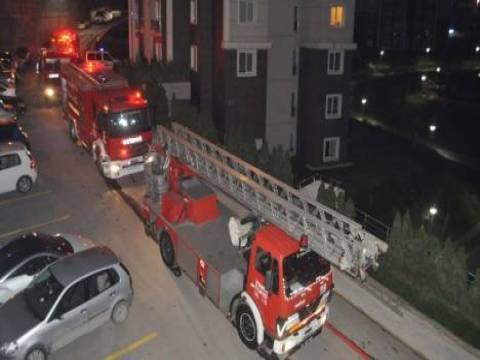  İstanbul Maltepe'de bir binada yangın çıktı!