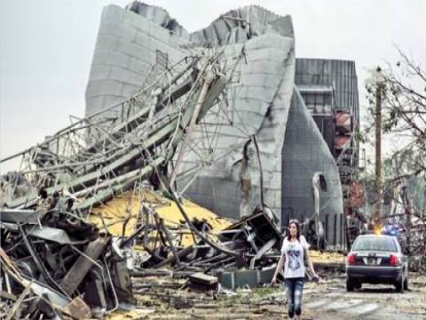 ABD Nebraska'da 370 bina hortum nedeniyle yıkıldı!