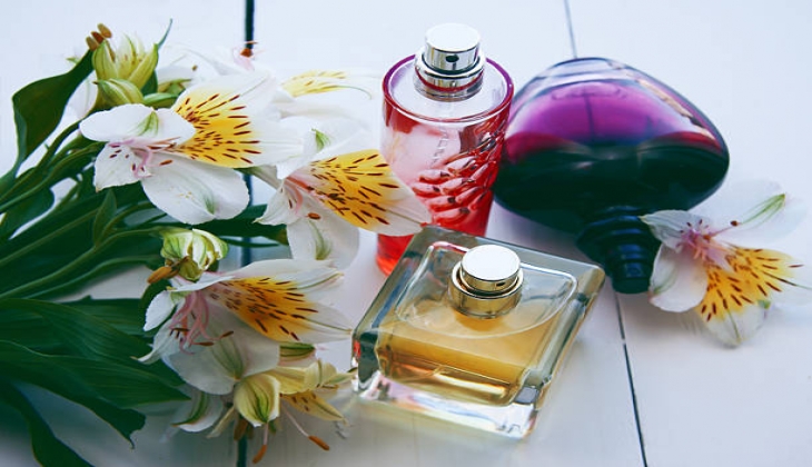 Save up to $100 on women perfumes in Macy's