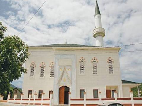  Murat Ülker, Kırım'daki tarihi cami-medreseyi restore etti!