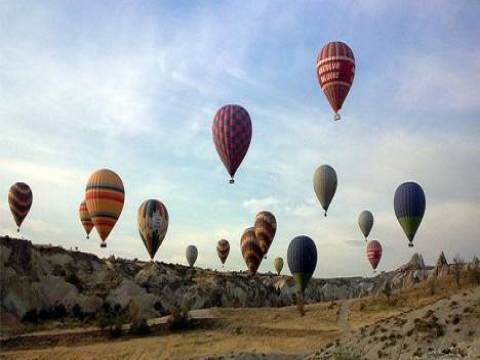  Nevşehir Kapadokya'da balonla uçan turist sayısı 310 bine ulaştı!