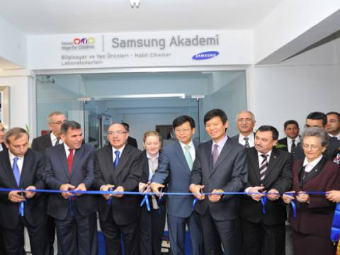 Samsung’dan mesleki eğitime 3 ilde toplam 6 milyon TL’lik yatırım!