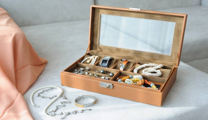 Save up to 60% on special jewelry boxes at Etsy stores