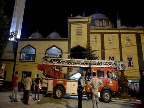 Esenyurt Muhammediye Camii'nde yangın çıktı!