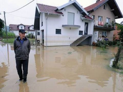  Türkiye, Bosna Hersek'teki selzedelere yardımlarını sürdürüyor!
