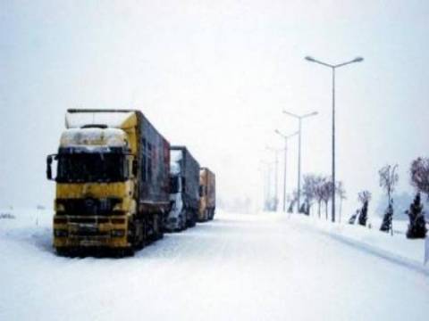  Bingöl 'de kar yağışı nedeniyle 11 köy yolu ulaşıma kapandı!
