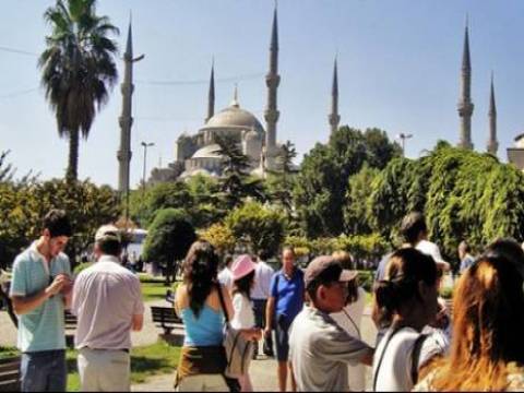 Türkiye'de turizm geliri 616 milyon dolar arttı!