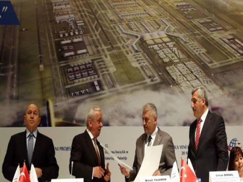  İstanbul 3. havalimanının uygulama sözleşmesi törenle imzalandı!