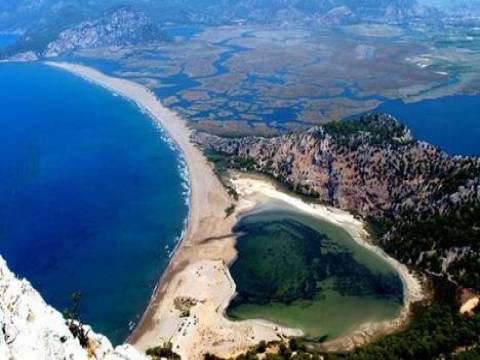  İdris Güllüce: Caretta hastanesi projesi iptal edildi!