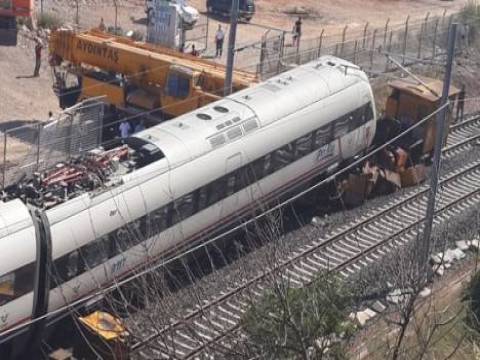  Yüksek Hızlı Tren test sürüşünde kaza yaptı!