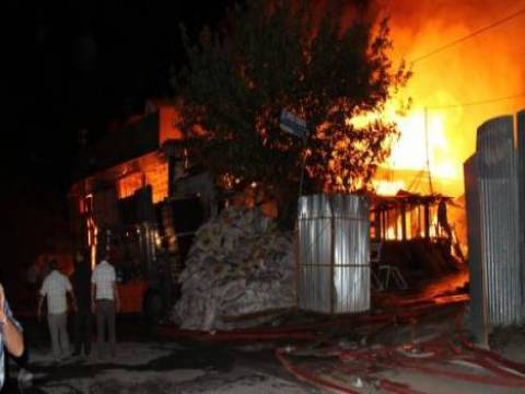  İzmir 6. Sanayi Sitesi'nde yangın çıktı!