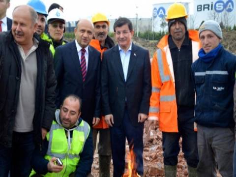  Başbakan Davutoğlu'ndan Kocaeli'de kavşak inşaatına ziyaret!