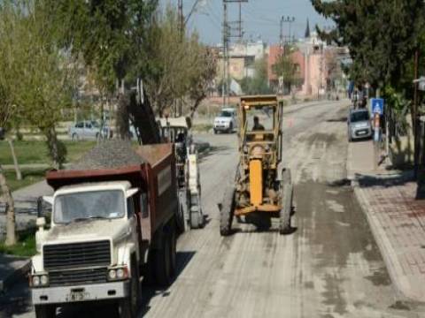  Adana'da Şeyh Cemil Nardalı Caddesi'ne asfalt döküldü!