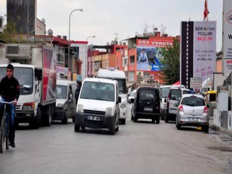 Adana trafik sorunu işyeri kapattırıyor!