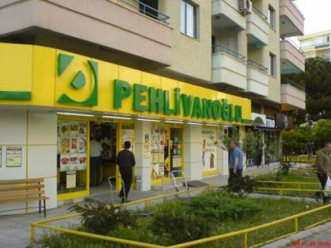  Pehlivanoğlu Yeni Foça'daki 2. marketini açtı!