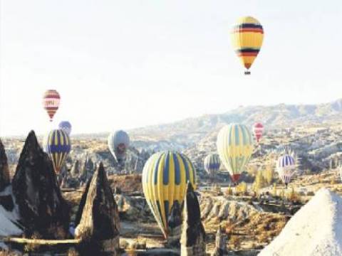 Kapadokya’da bayram tatilinde balon turları yoğun ilgi görüyor!