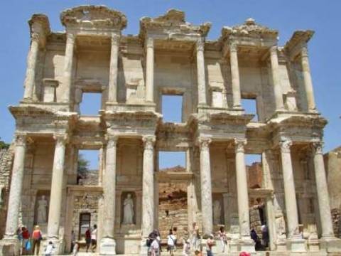 İzmir, Roma'dan daha fazla turist çekecek!