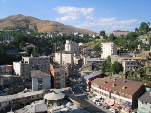  Bitlis'te restore edilen tarihi Ulu Cami ibadete açıldı! 